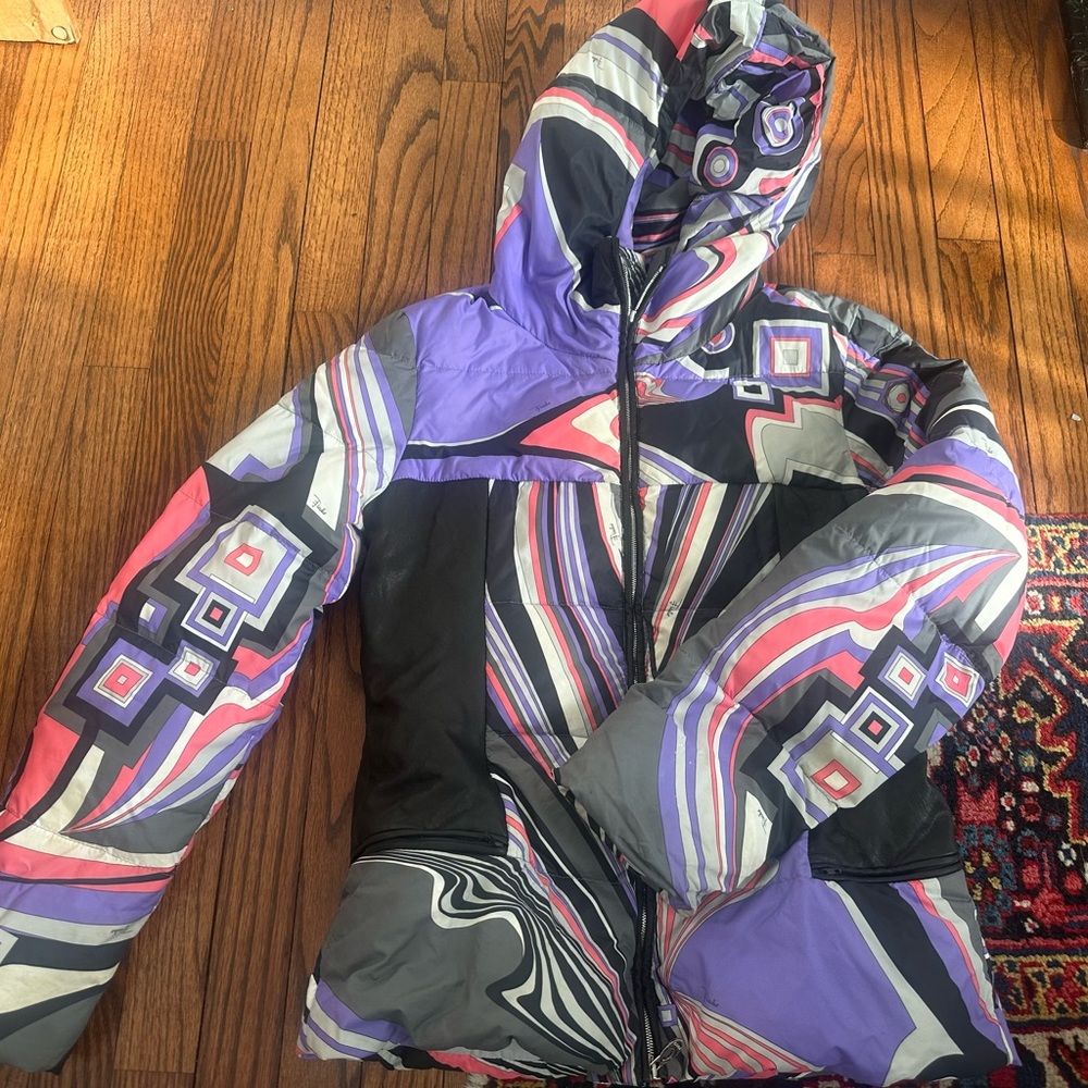 Emilio Pucci woman’s ski jacket size 10